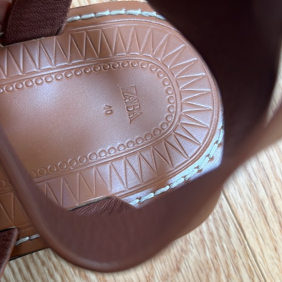 NWOT! Zara SZ 40 /9, brown leather fisherman sandals. - Picture 5 of 13